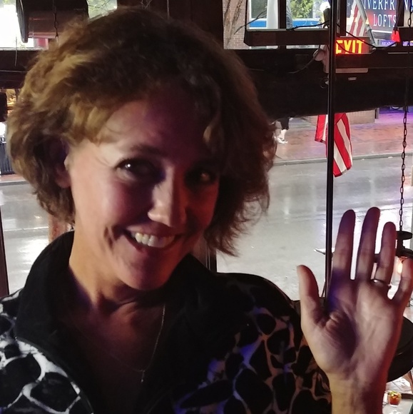 Meet your Posher, Robbin - Picture 1 of 1